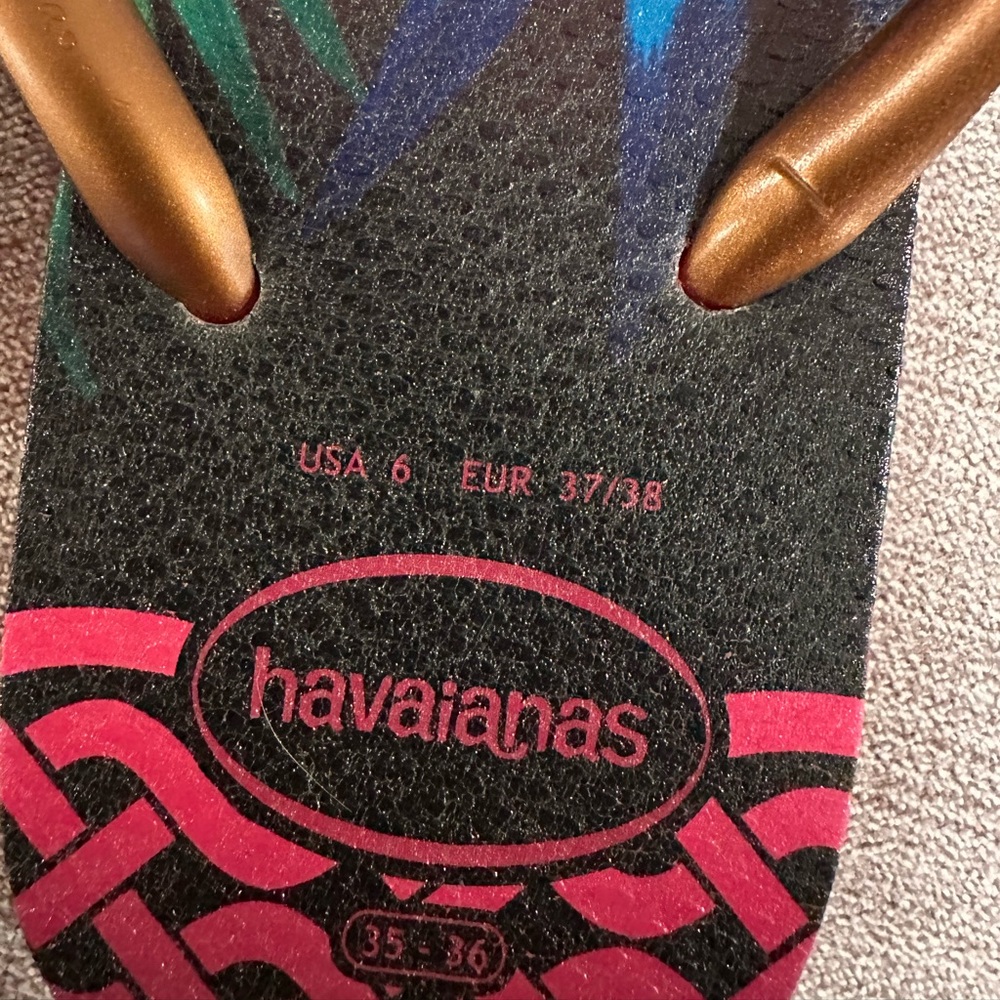 Women’s Havaiana sandal flip-flops - Picture 2 of 3